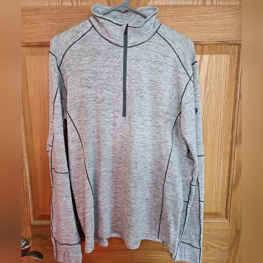 Kuhl 1/2 zip Pullover L Lt Grey